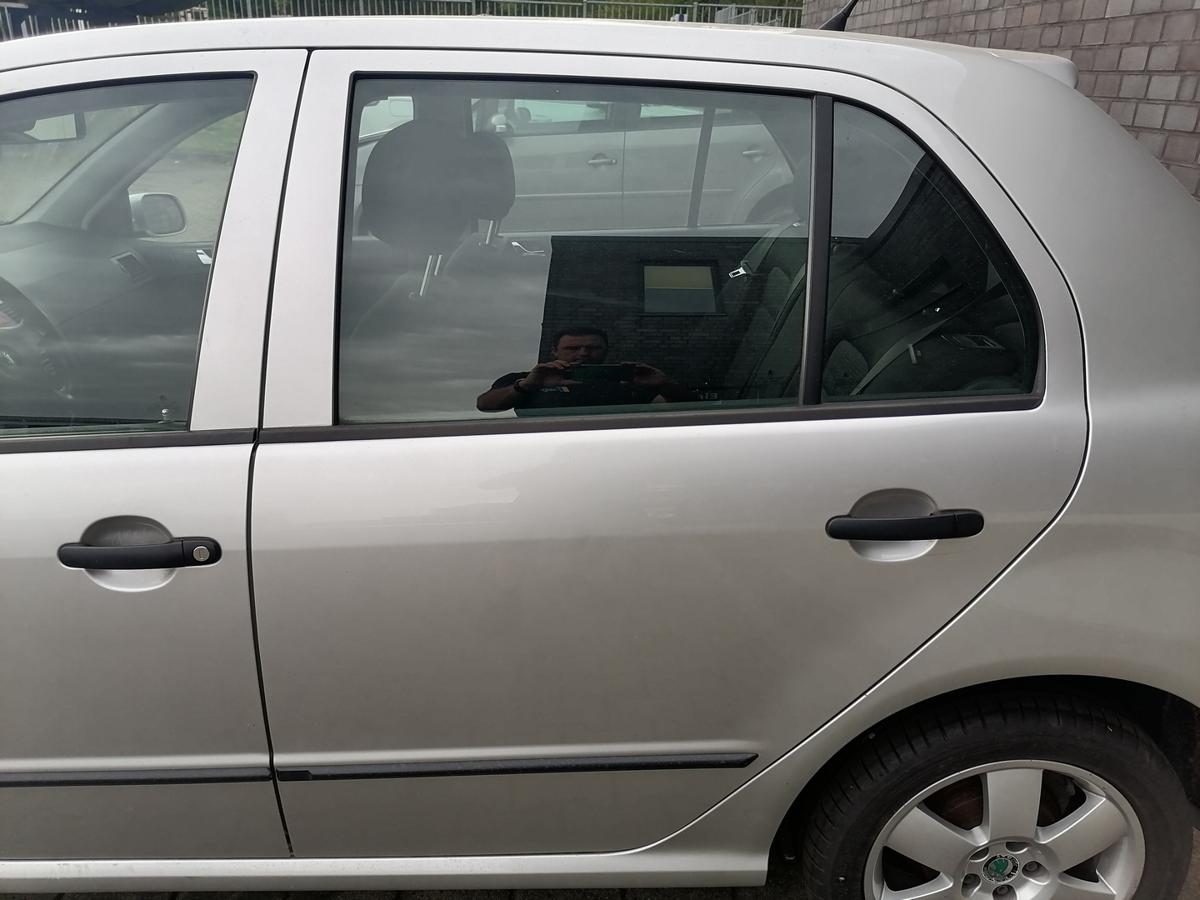 Skoda Fabia 6Y original T&uuml;r hinten links Diamantsilber 9102 Flie&szlig;heck Bj.2006
